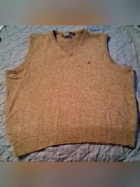 Polo Ralph Lauren Sz L. Vintage lambswool V-neck sweater vest. Soft!